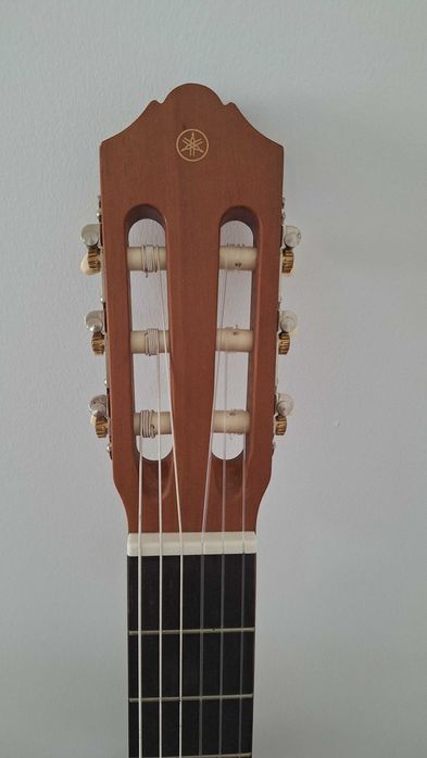 Yamaha C40M II 4/4 Natural Mate - Semino nova - pouquíssimo uso