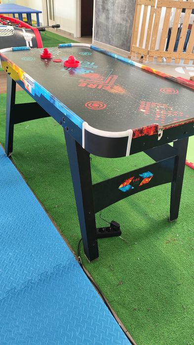 Mesa Air hockey (146x71x82 cm, usada)