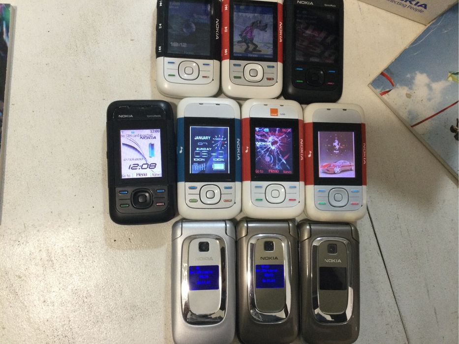 Nokia 5200 /6085 /5300 кнопочный телефон.