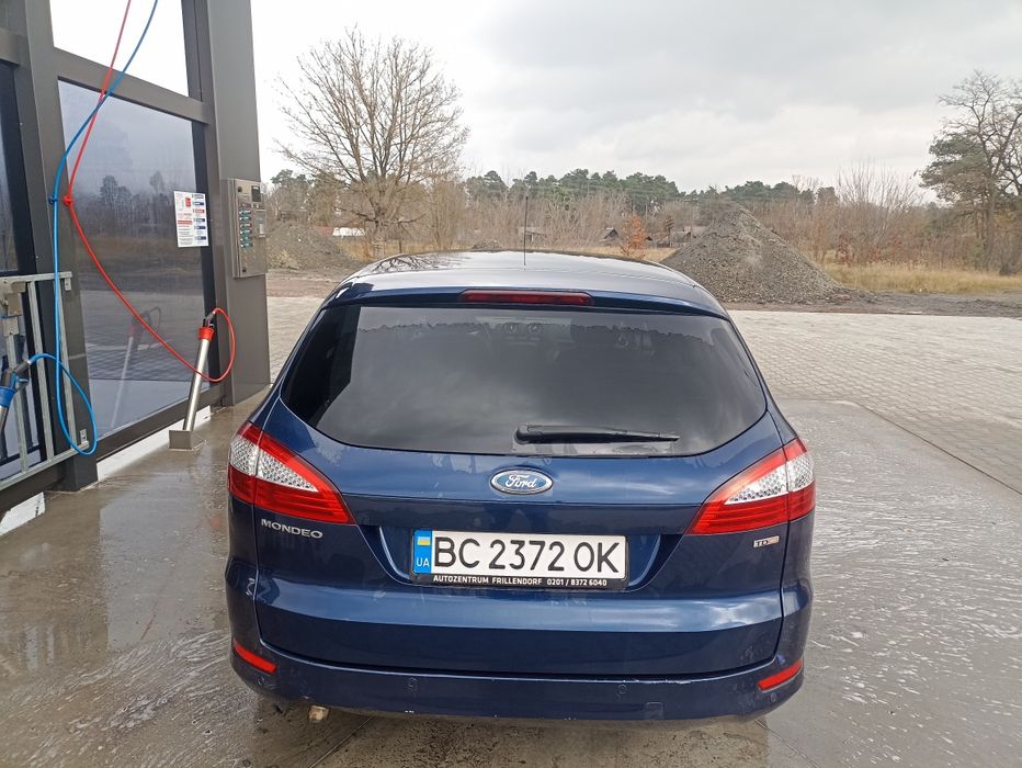 Продається машина  Ford