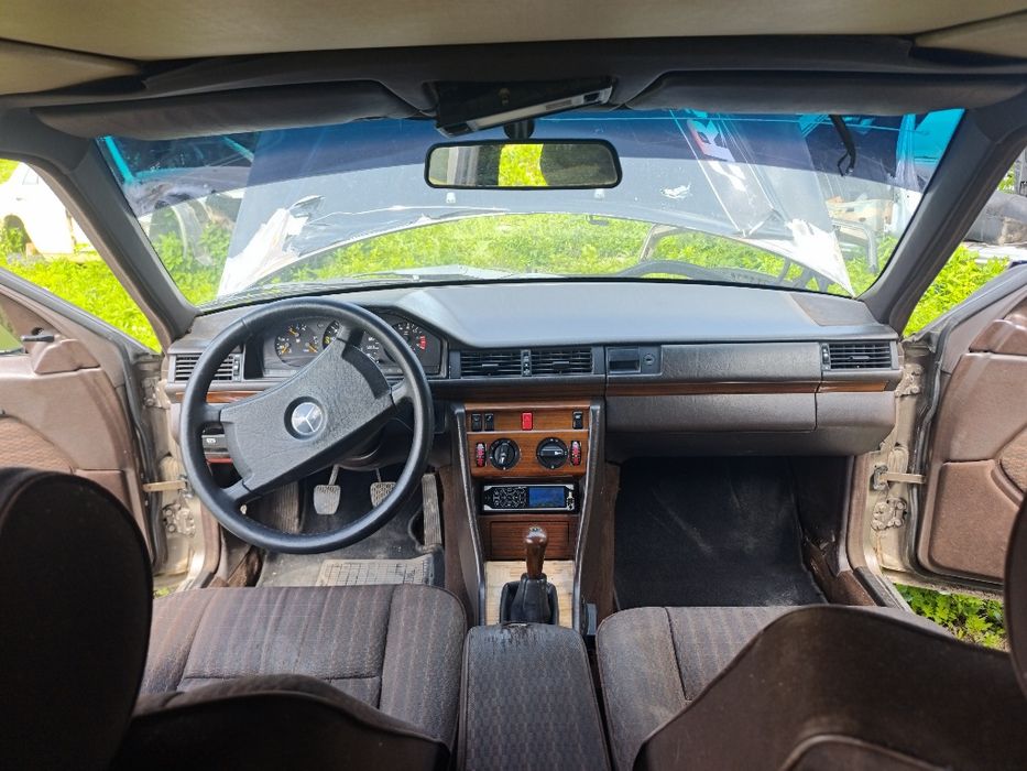 Розборка Mercedes W124 Мерседес 124 запчастини б/в двигун кузов салон