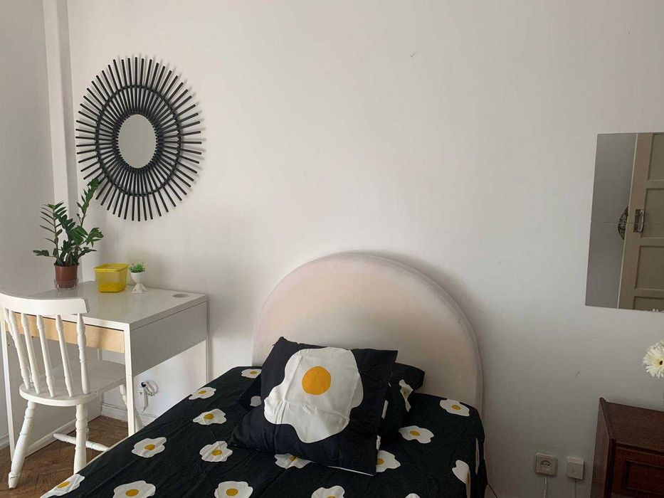 Arrenda Quarto solteiro em Algés