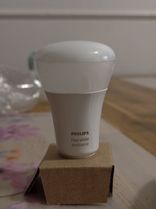 Żarówka Philips Hue white ambiance E27 10w nowa