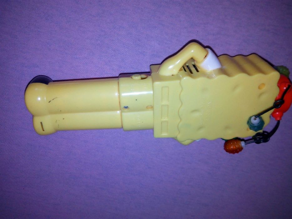 Музыкальная игрушка Губка Боб (на батарейках)