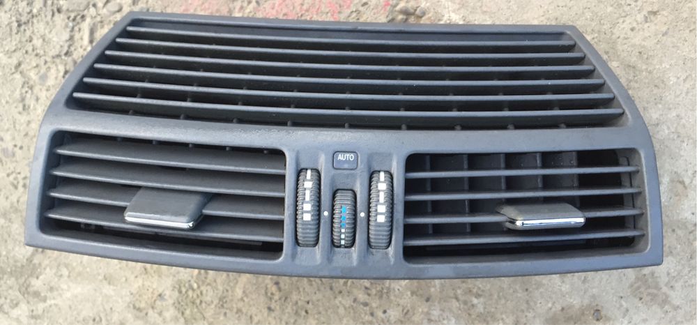 Mercedes’ w220 s class дефлектор обдуву