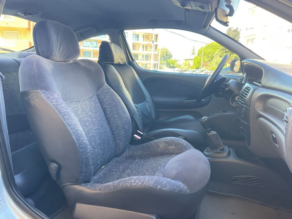 Renault Megane Coupé 1.4i Ano 2000/06