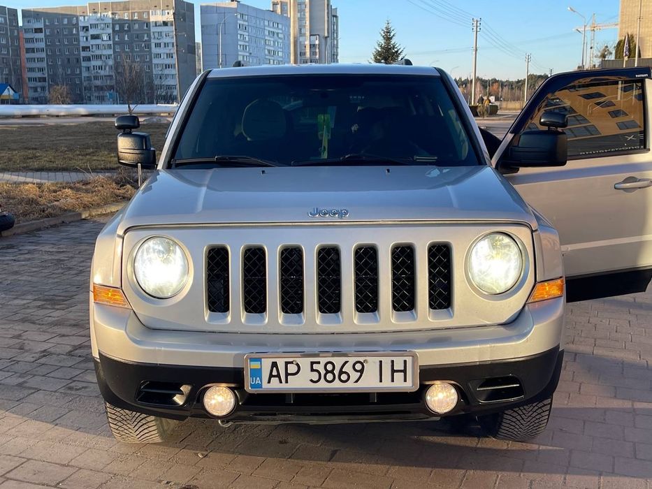 Продам Jeep Patriot Limited 2,4  2011 рік, повний привід, встановлено ГБО вписано в документи, перший власник в Україні ,перекупів прохання не турбува
