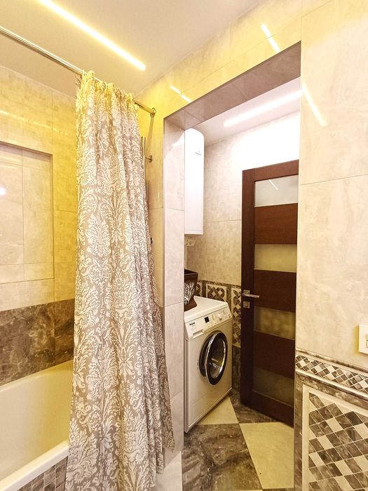 Продажа 2-комнатной квартиры с ремонтом Набережная Победы 48!!