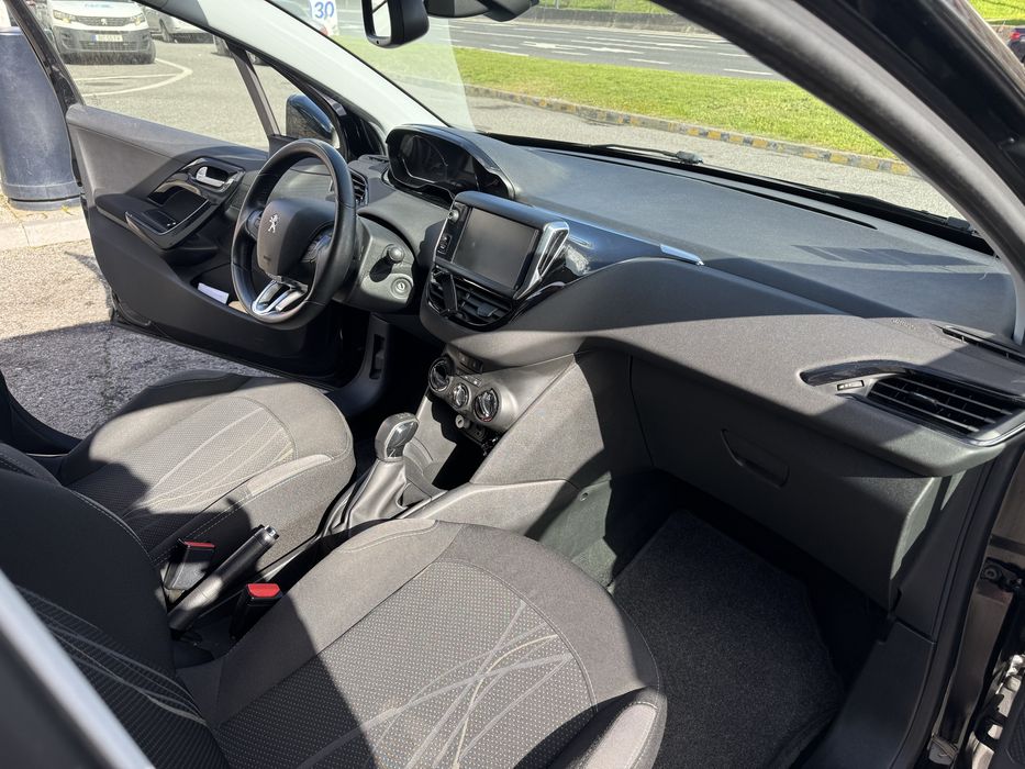 Peugeot 208 1.4 Access