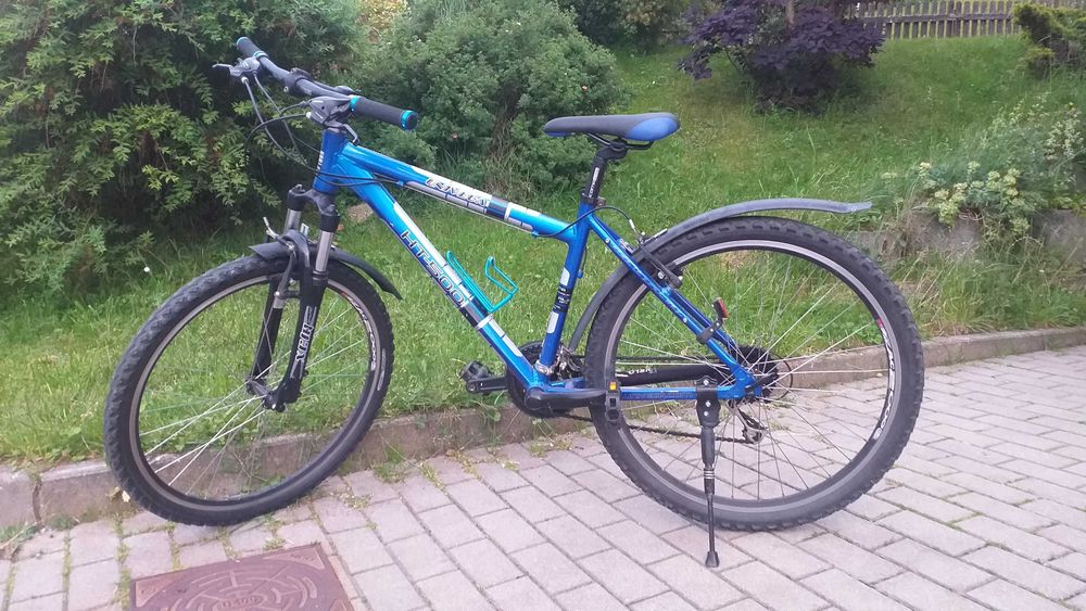 Rower górski MTB UNIVEGA HT-500 rama 17 cali alu, amor przód  SHIMANO