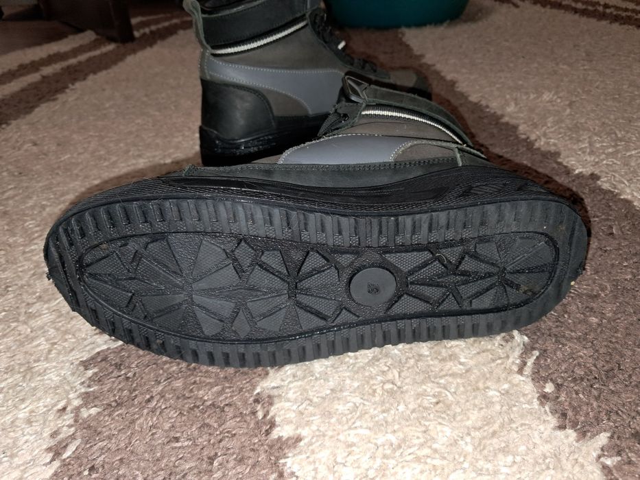 Ботинки зимние 37 размер в идеальном состоянии