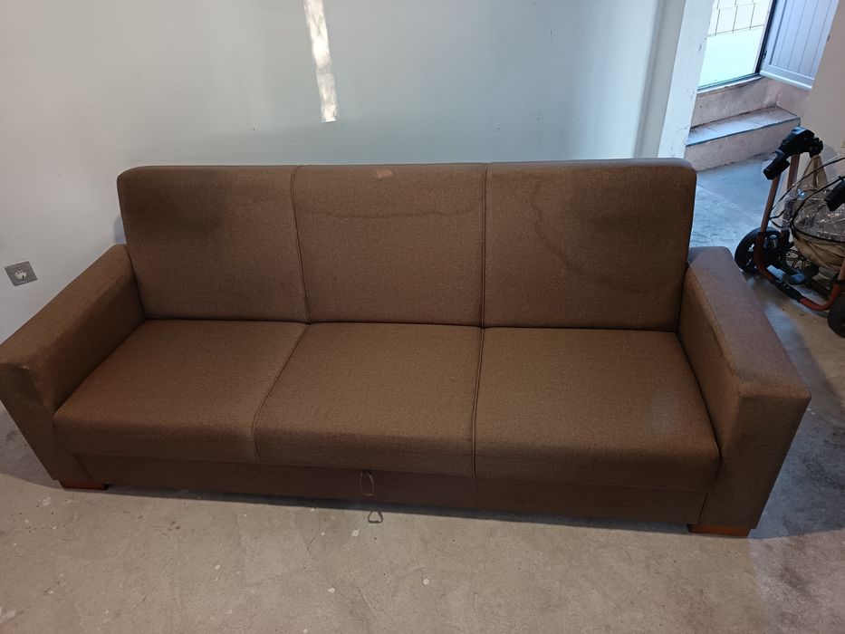 Sofá cama 3 lugares impecável