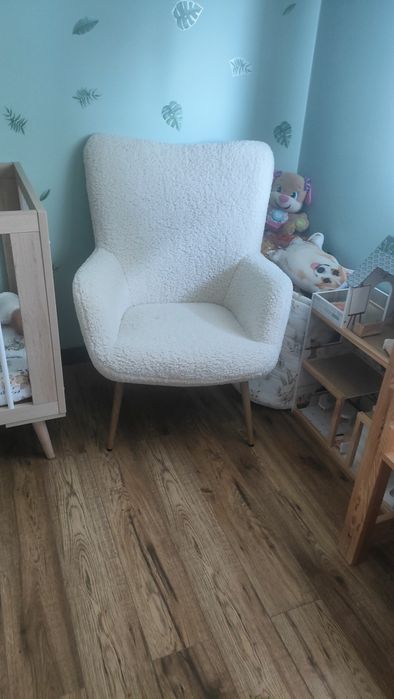 Fotel kremowy Boho skandi Jysk HUNDESTED