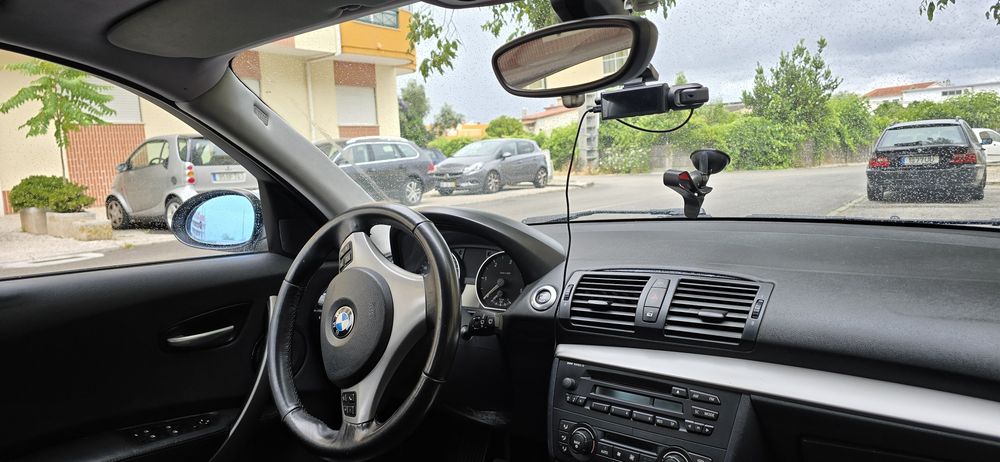 `BMW 120d 163cv 5 Portas | 2006 | Nacional | Bancos em Couro`