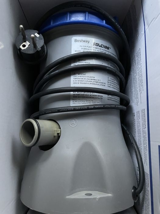 Basen 4x2x0,8m na stelazu z pompą ciepła i akcesoriami