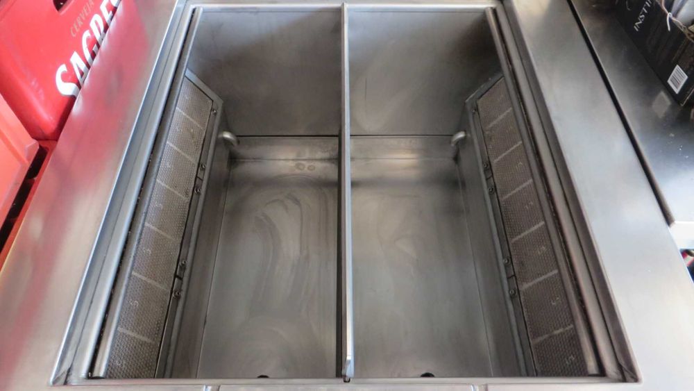 Grelhador Industrial GRESILVA GHPI R2/800 Multifuncional (205kg) – Como Novo