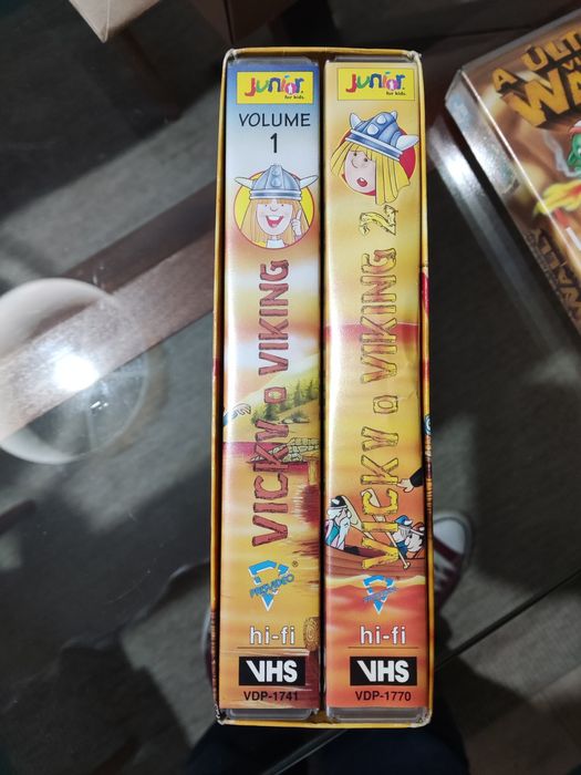 Vendo cassetes vhs bonecos
