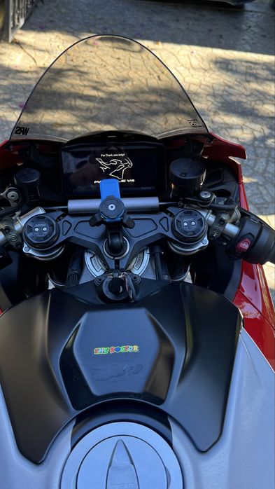 Ducati Panigale v4 Akrapovic