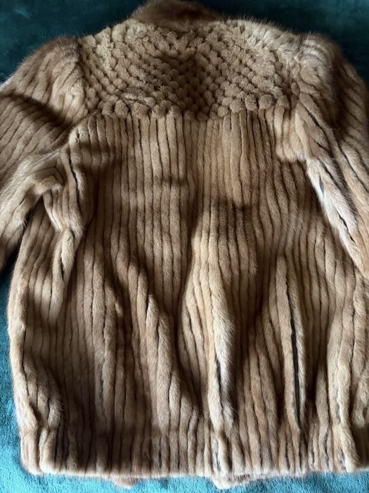 Норкова шуба сучасна модель