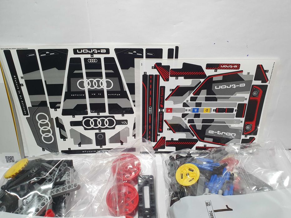Zestaw klocki LEGO 42160 AUDI RS Q E-TRON sterowane Nowe 914 el.