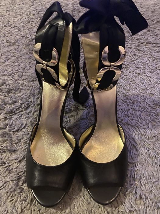 Sandalias salto alto Guess