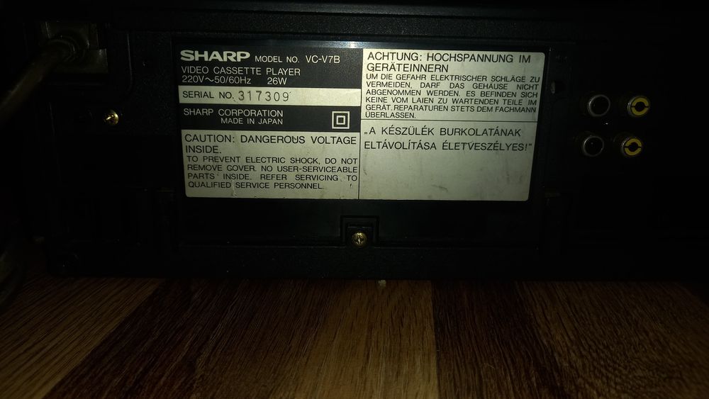 Magnetowid SHARP VC-V7B