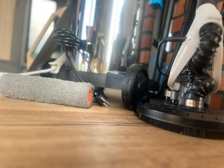 Żyrafa do gładzi szpachla wałek do gładzi odkurzacz