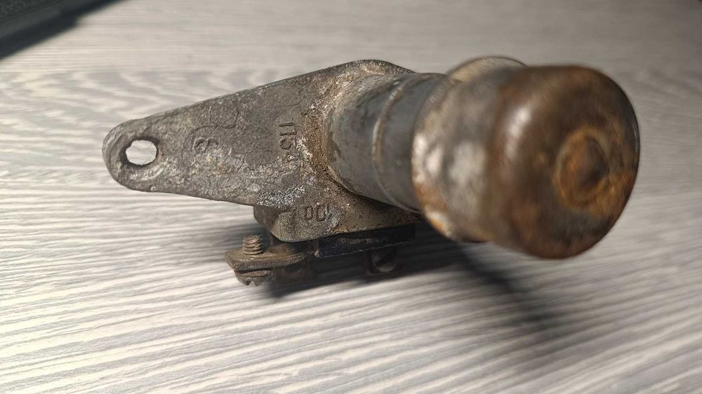 Продаю автомобильный переключатель света ножной П34 ЗиЛ-130, ГАЗ-53,66