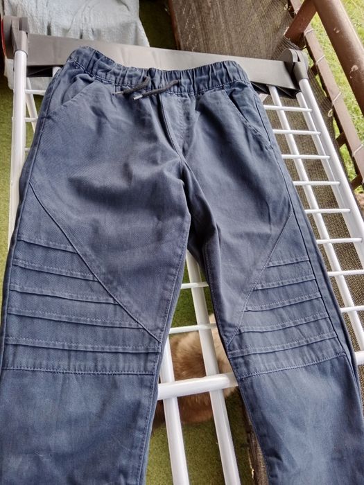 Spodnie chłopięce roz 146