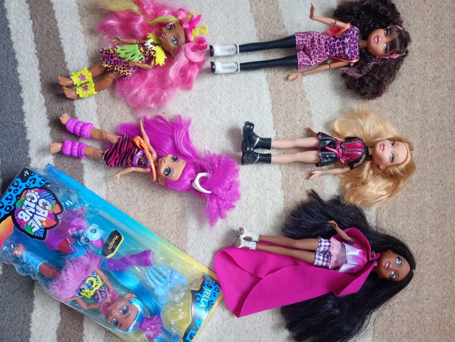 Куколки Маттел Барби, Рапунцель, Cave club,Bratz
