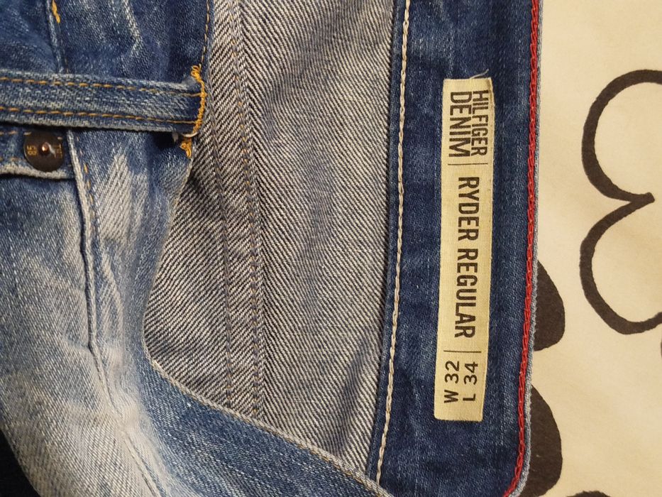 Niebieskie męskie regularne jeansy Tommy Hilfiger 32 34