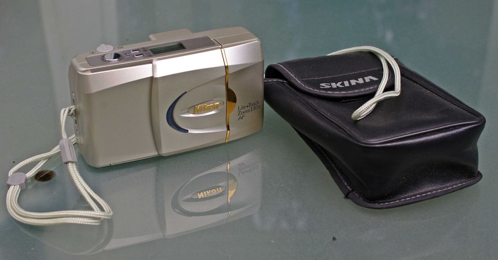 Nikon Lite Touch Zoom 110s aparat analogowy