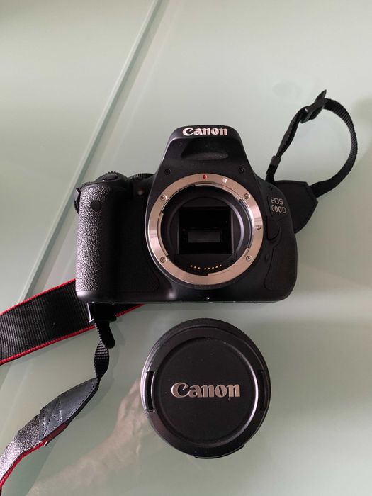 Máquina Fotográfica Canon EOS 600D Reflex. NOVA
