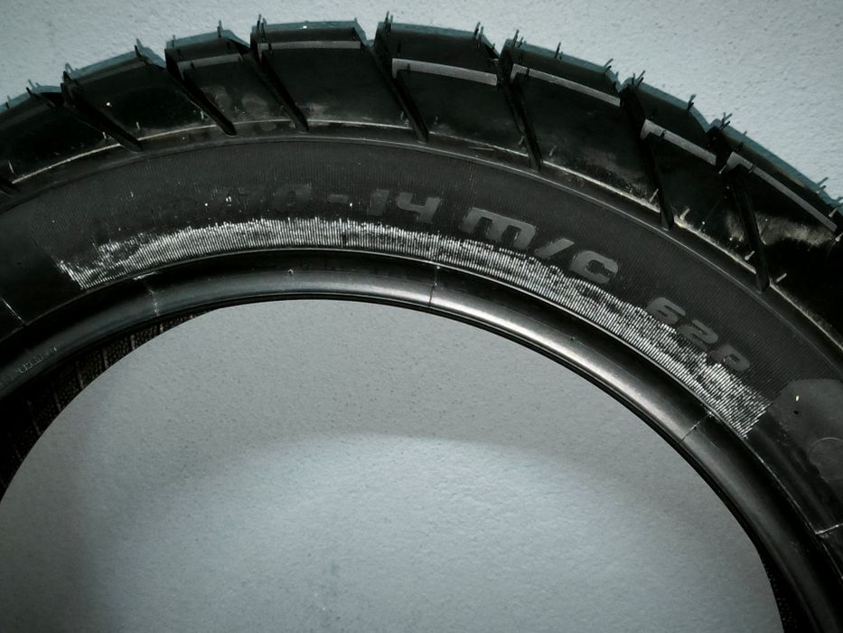 Pneus originais Honda ADV 350