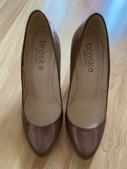 Женские лаковые туфли 38 размер Braska