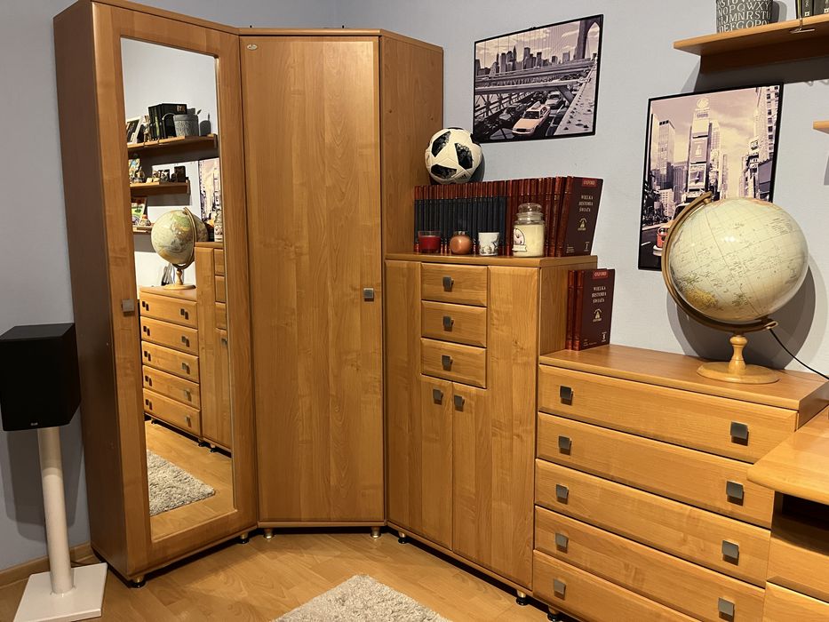 Meble Black Red White kolor olcha