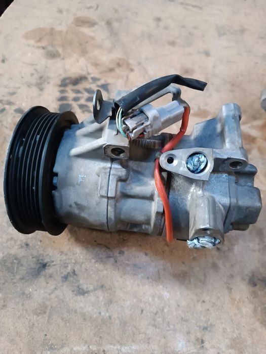 Alternador/motor arranque/compressor AC b-Toyota Yaris1.4 d4d(2008)