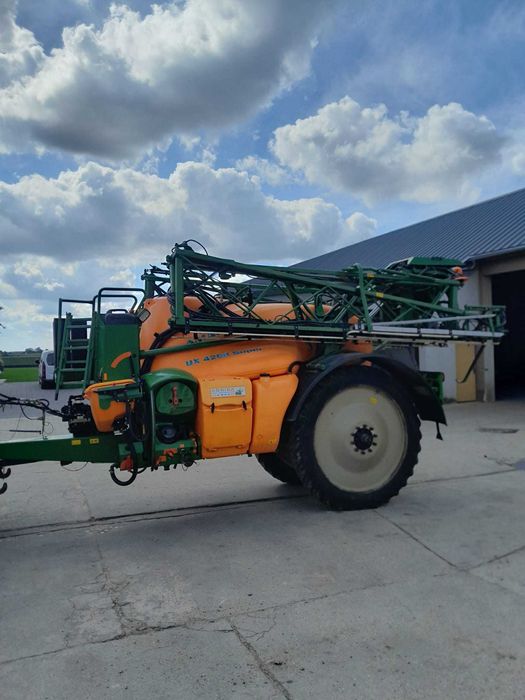 Opryskiwacz Amazone UX 4200