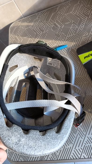 Capacete e assento confortável para ciclismo