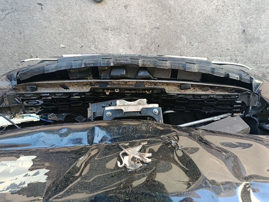 Peugeot 208 Czarny