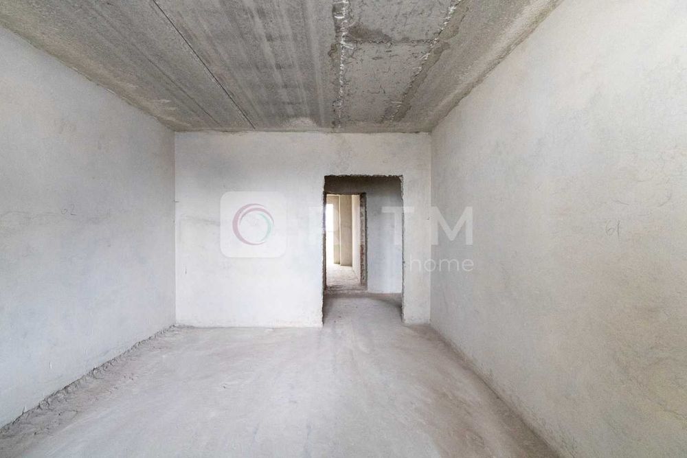 Продається 2-кімнатна квартира площею 73 м² на 1 поверсі.