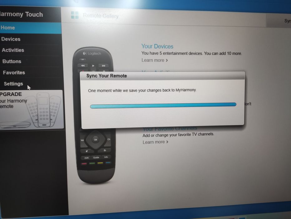 Logitech Harmony HUB + pilot Harmony Touch