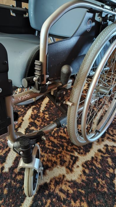 Wózek inwalidzki Vermeiren V300 30° Komfort