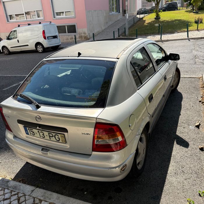 Astra 2000 1.4  gasolina com teto de abrir