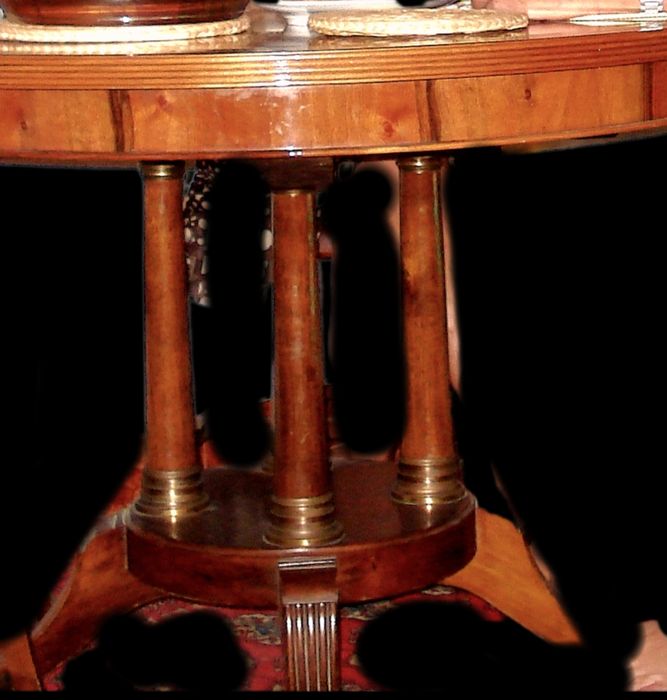 Mesa de Jantar (antiga) extencível com 2 tábuas ) tampo em raiz noguei