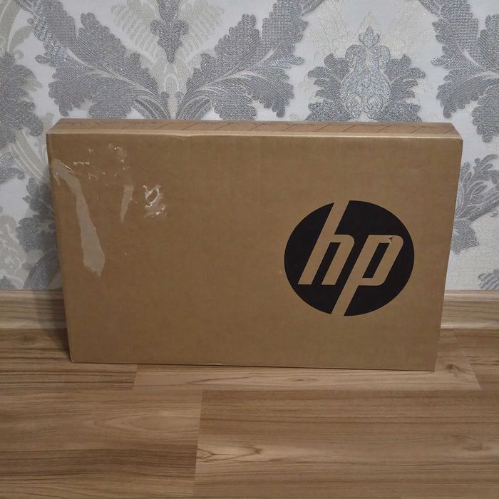 Ноутбук HP 17 (17,3" IPS - Ryzen 5 7520U - 8/512GB)