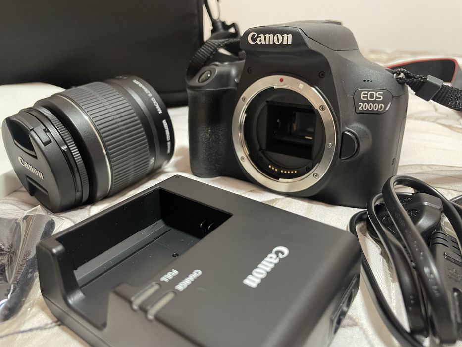 Canon eos 2000d.