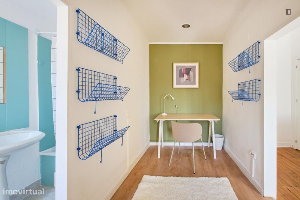 Quarto - localizado em São Bento Lisbon