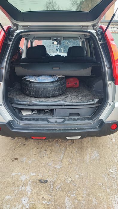 Продаю  авто  Нісан Ікстрейл