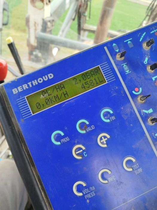 Opryskiwacz berthoud 3200l